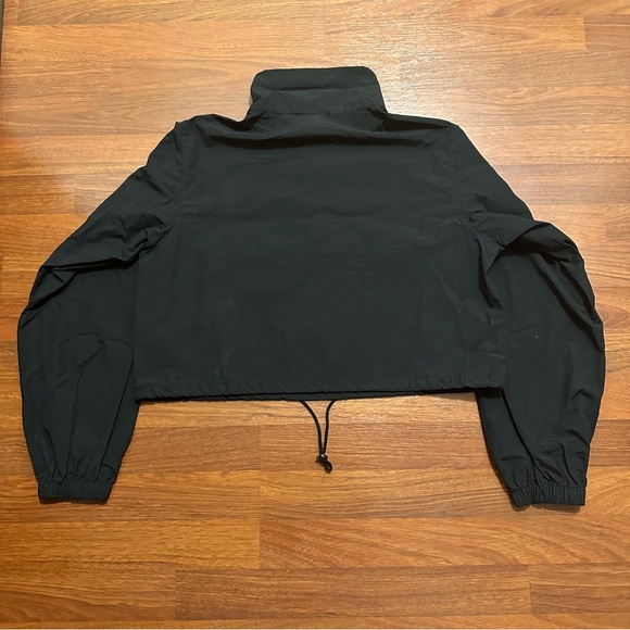 Women's AKIRA Cropped Front Zippered Pocket Windbreaker Jacket - M - Picture 4 of 5